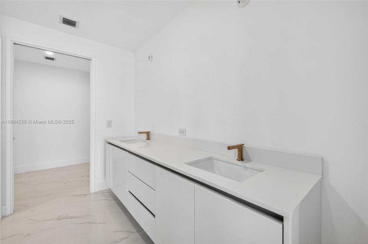 700 NE 24th, Unit 2606, Miami, FL 33137 Photo