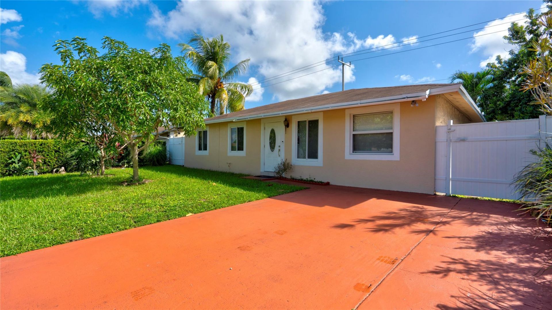 520 SW 81st Terrace, North Lauderdale, FL 33068 Main Photo