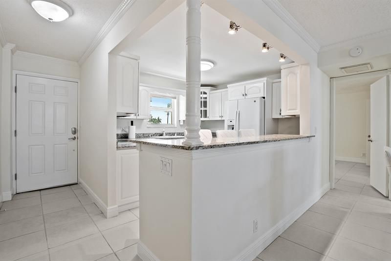 1051 Hillsboro Mile, Unit 305E, Hillsboro Beach, FL 33062 Photo