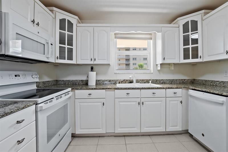 1051 Hillsboro Mile, Unit 305E, Hillsboro Beach, FL 33062 Photo