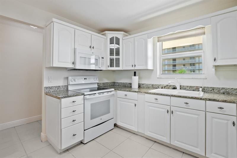 1051 Hillsboro Mile, Unit 305E, Hillsboro Beach, FL 33062 Photo