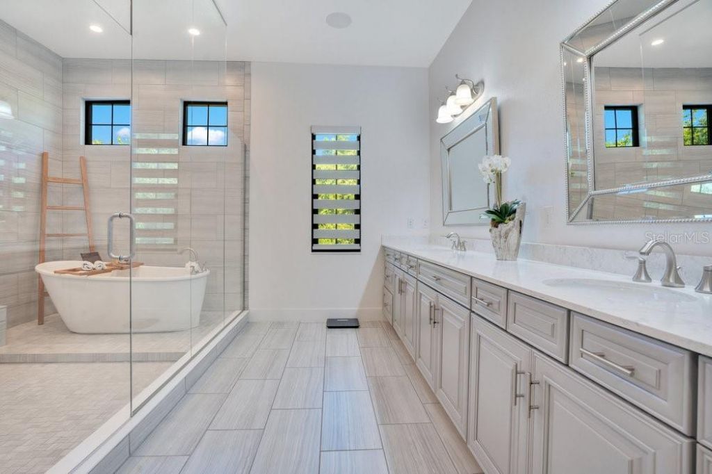 8364 Via Vittoria Way, Orlando, FL 32819 Photo