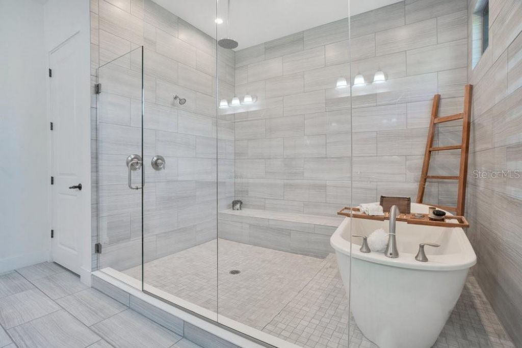 8364 Via Vittoria Way, Orlando, FL 32819 Photo