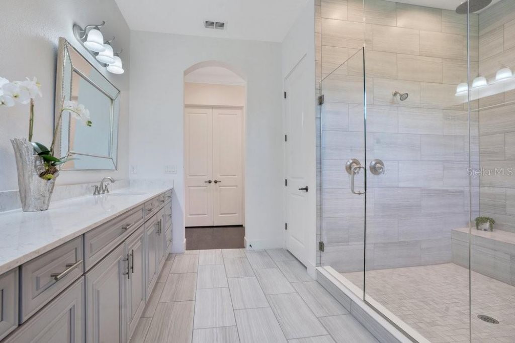 8364 Via Vittoria Way, Orlando, FL 32819 Photo