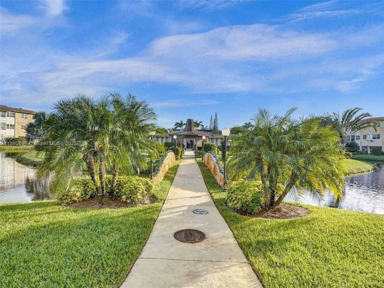 4706 NW 36th St, Unit 402, Lauderdale Lakes, FL 33319 Photo