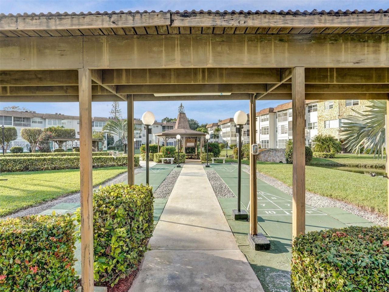 4706 NW 36th St, Unit 402, Lauderdale Lakes, FL 33319 Photo