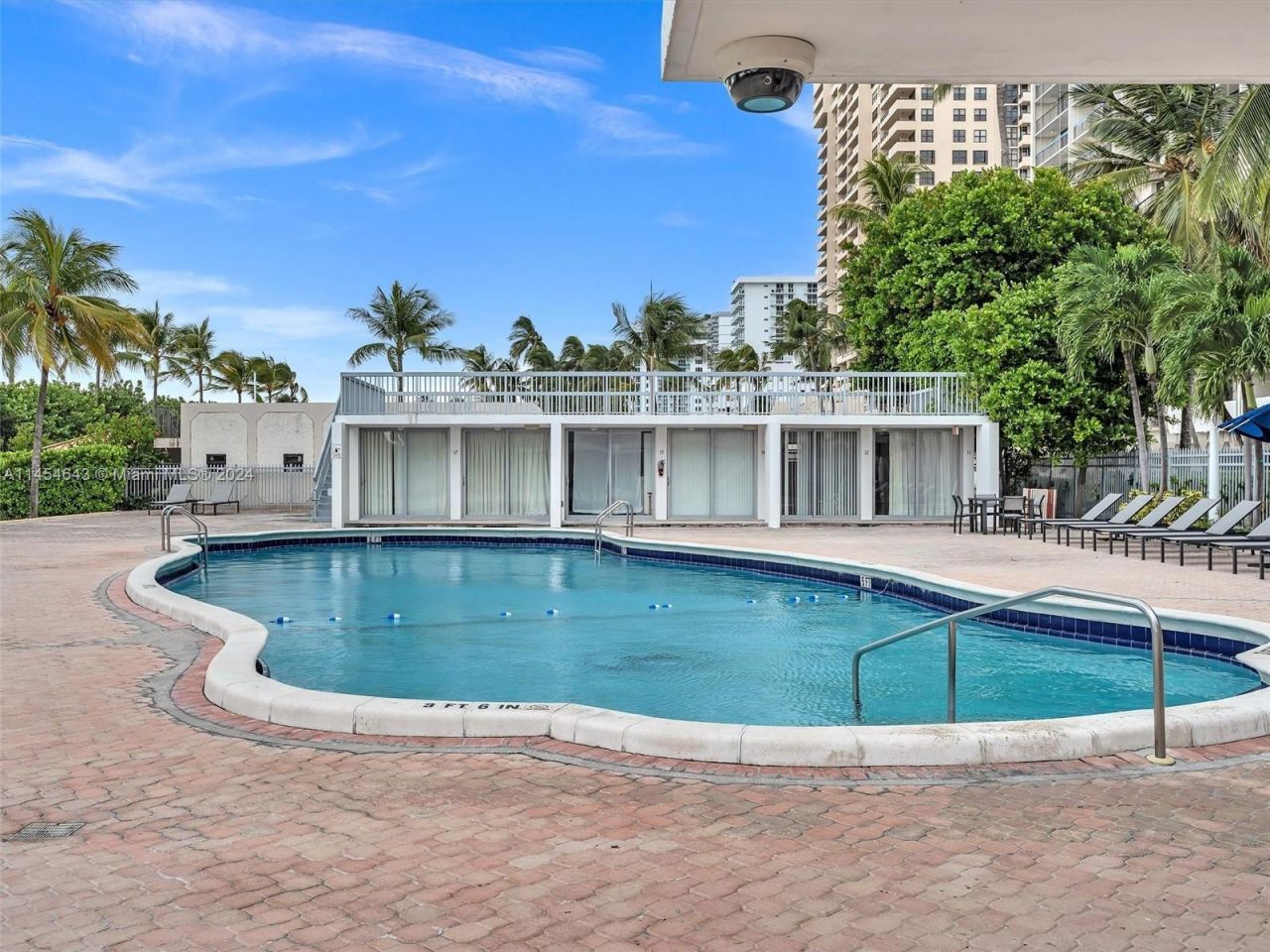 2655 Collins Ave, Unit 706, Miami Beach, FL 33140 Photo