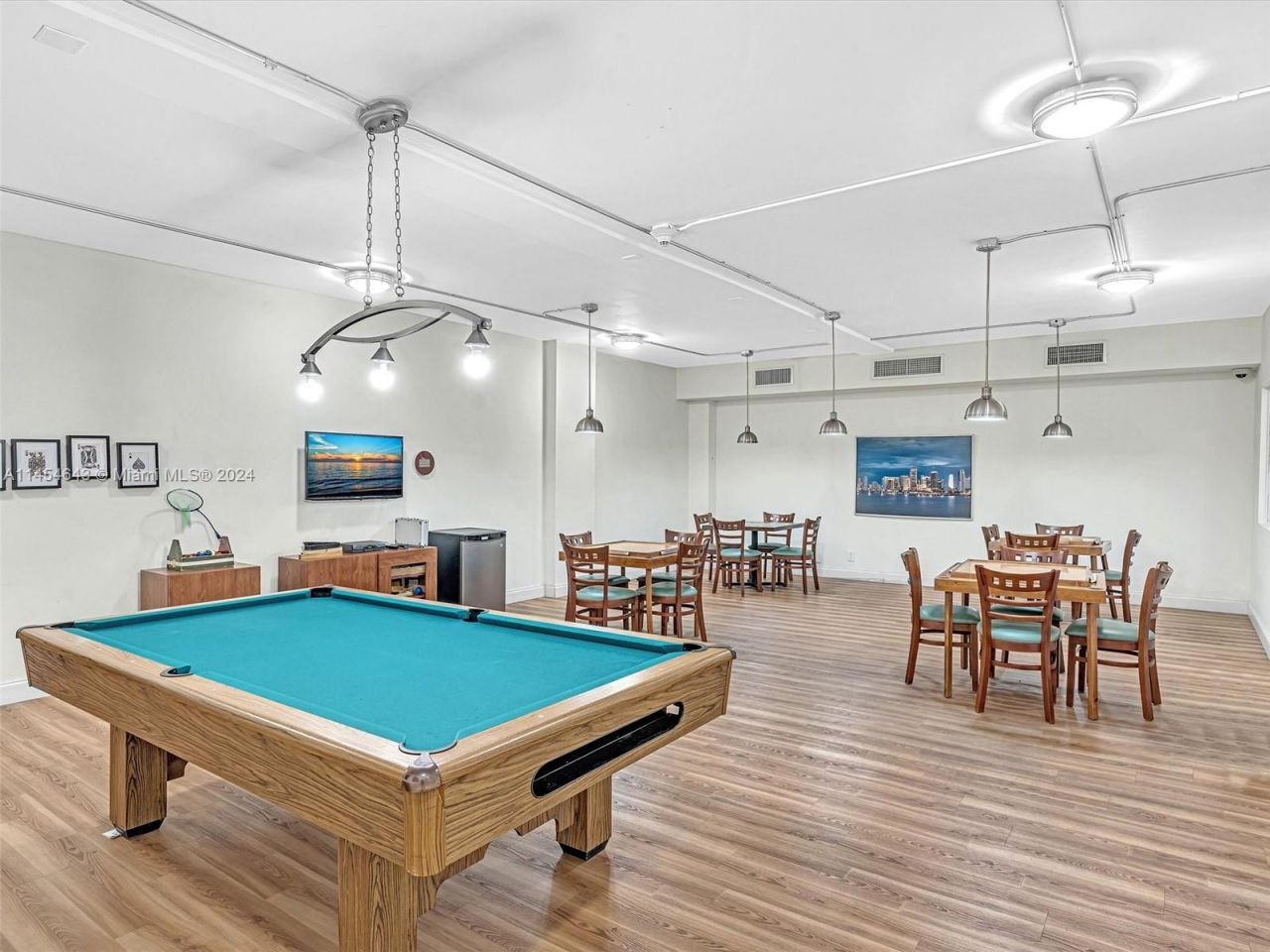 2655 Collins Ave, Unit 706, Miami Beach, FL 33140 Photo