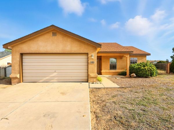 49 Milton Loop, Los Lunas, NM 87031