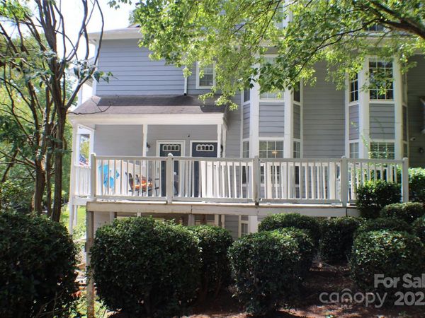 6039 Treetop Court, Charlotte, NC 28212