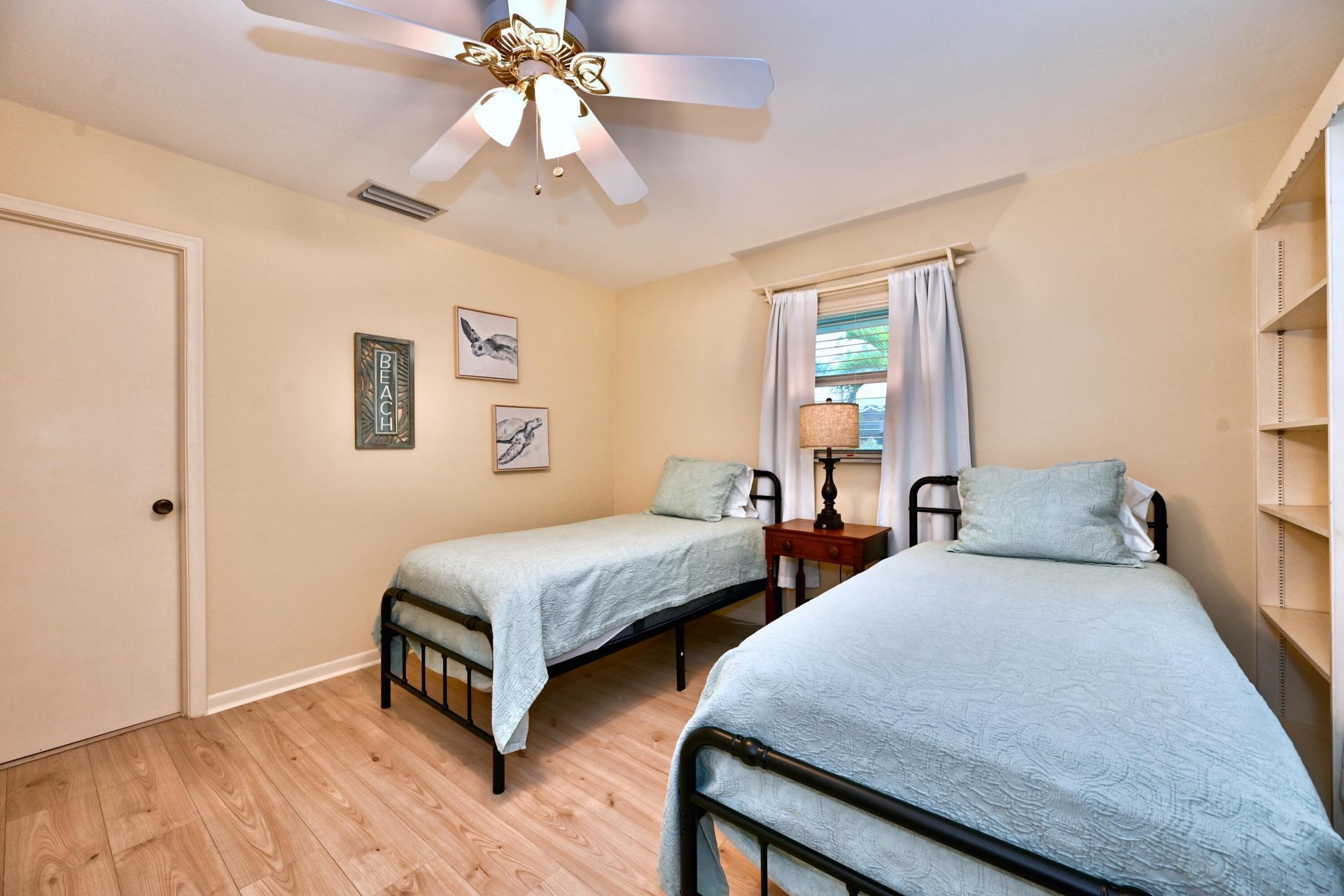 129 Alhambra Place, West Palm Beach, FL 33405 Photo