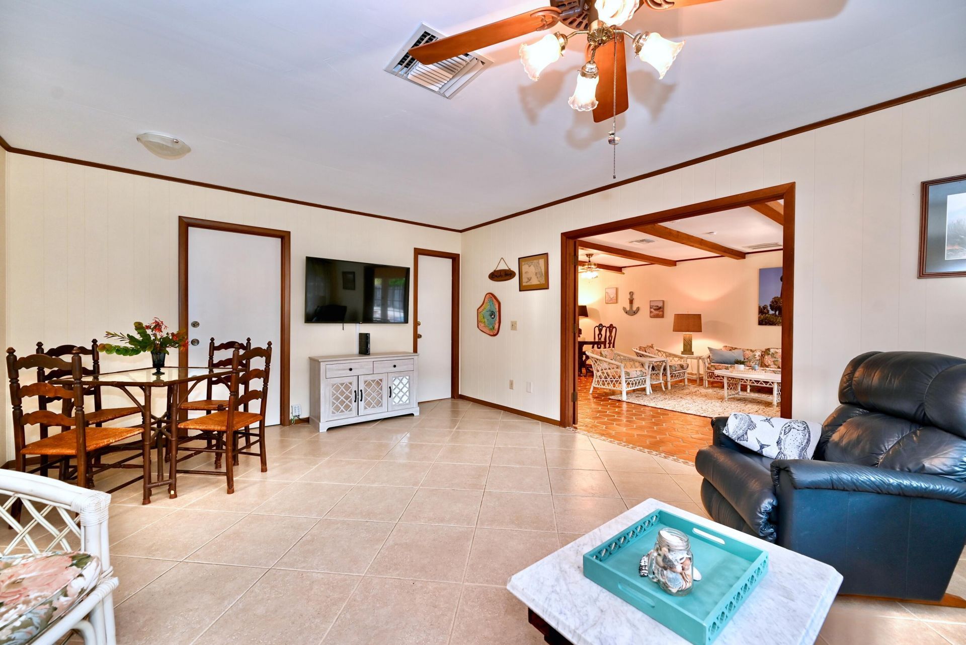 129 Alhambra Place, West Palm Beach, FL 33405 Photo