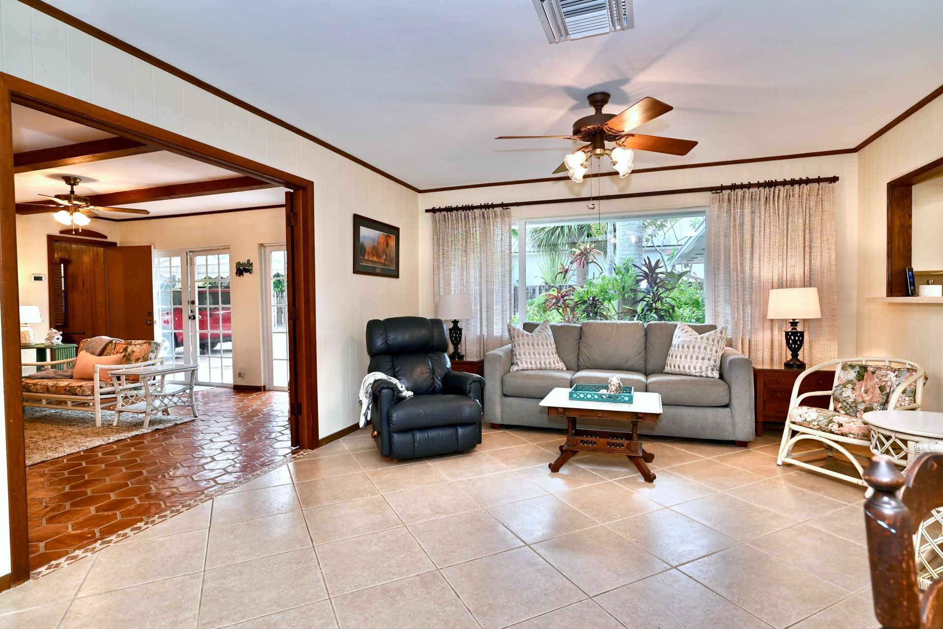 129 Alhambra Place, West Palm Beach, FL 33405 Photo