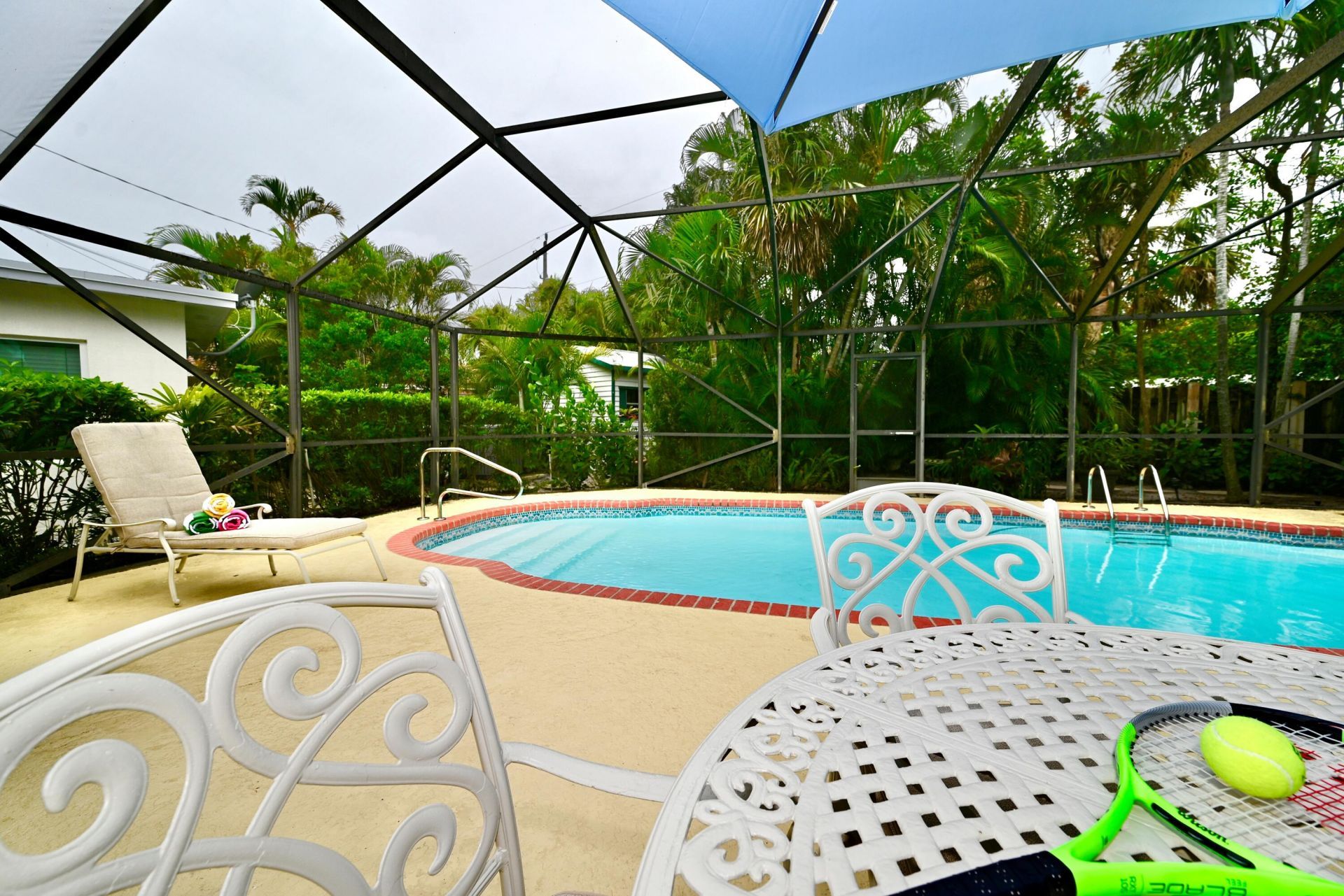 129 Alhambra Place, West Palm Beach, FL 33405 Photo