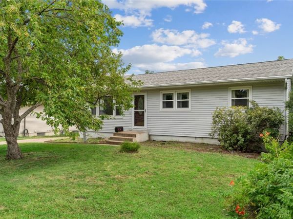 1721 34th Street NE, Cedar Rapids, IA 52402