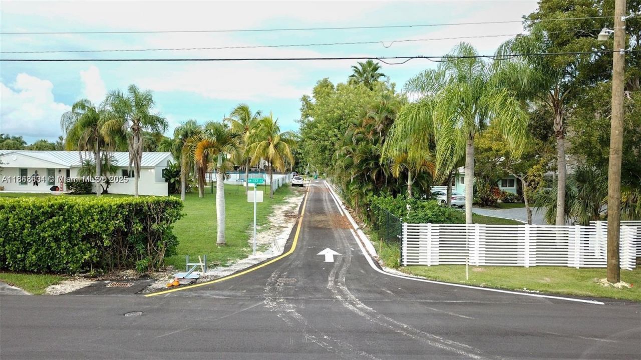 13050 SW 103 Ave, Miami, FL 33176 Photo