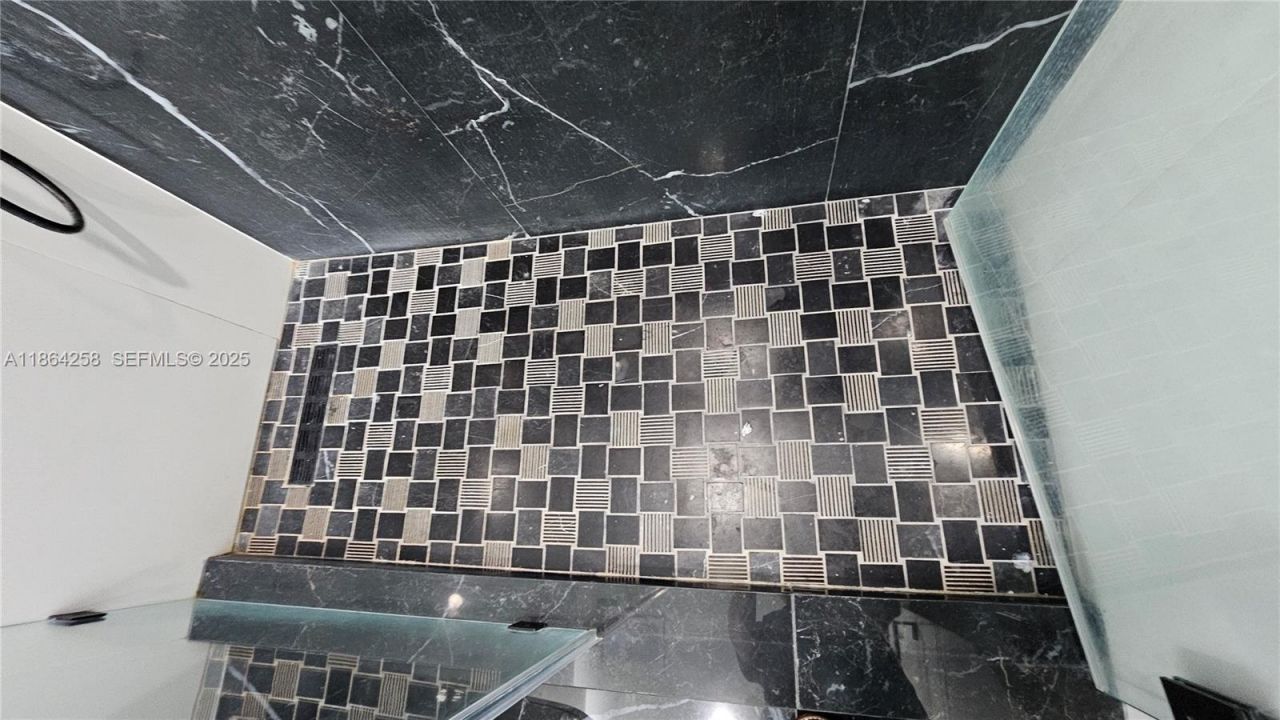 1861 NW North River Dr, Unit 11, Miami, FL 33125 Photo