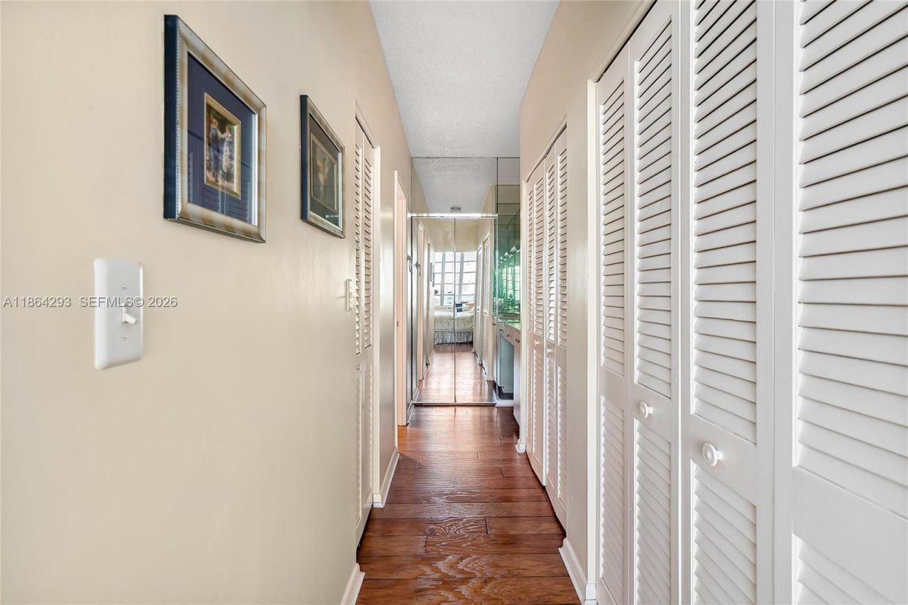 1825 S Ocean Dr, Unit PH-1, Hallandale Beach, FL 33009 Photo