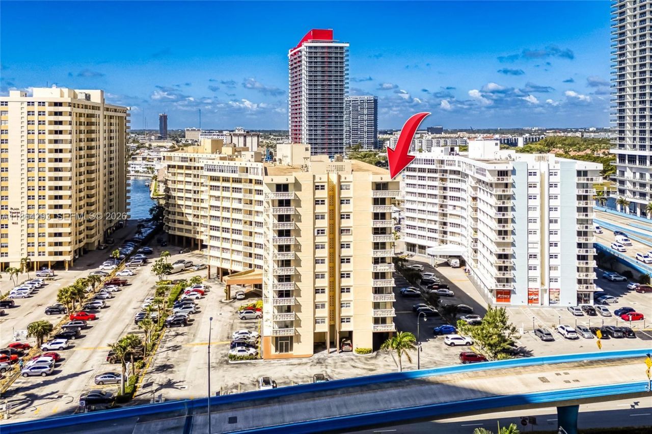 1825 S Ocean Dr, Unit PH-1, Hallandale Beach, FL 33009 Photo