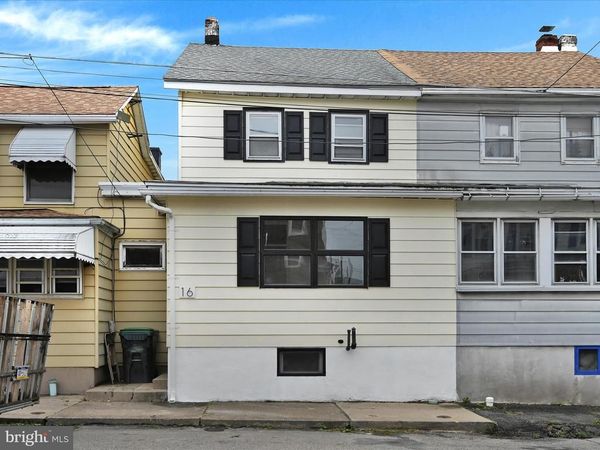 16 N HANCOCK STREET, MCADOO, PA 18237