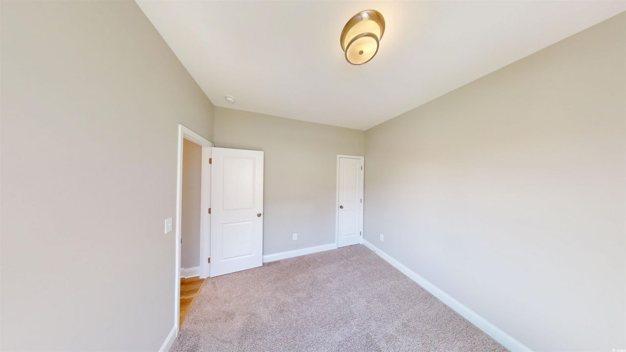 1064 Moen Loop Photo 19