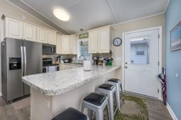 1307 Holly Dr. photo 4