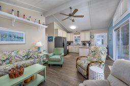 1307 Holly Dr. photo 4