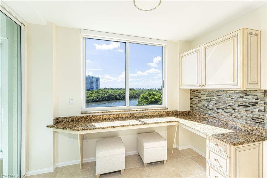 25 Bluebill Ave, Unit 301, Naples, FL 34108 Photo