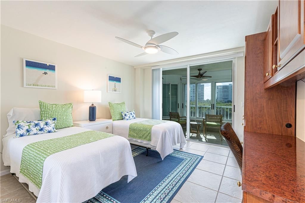 25 Bluebill Ave, Unit 301, Naples, FL 34108 Photo