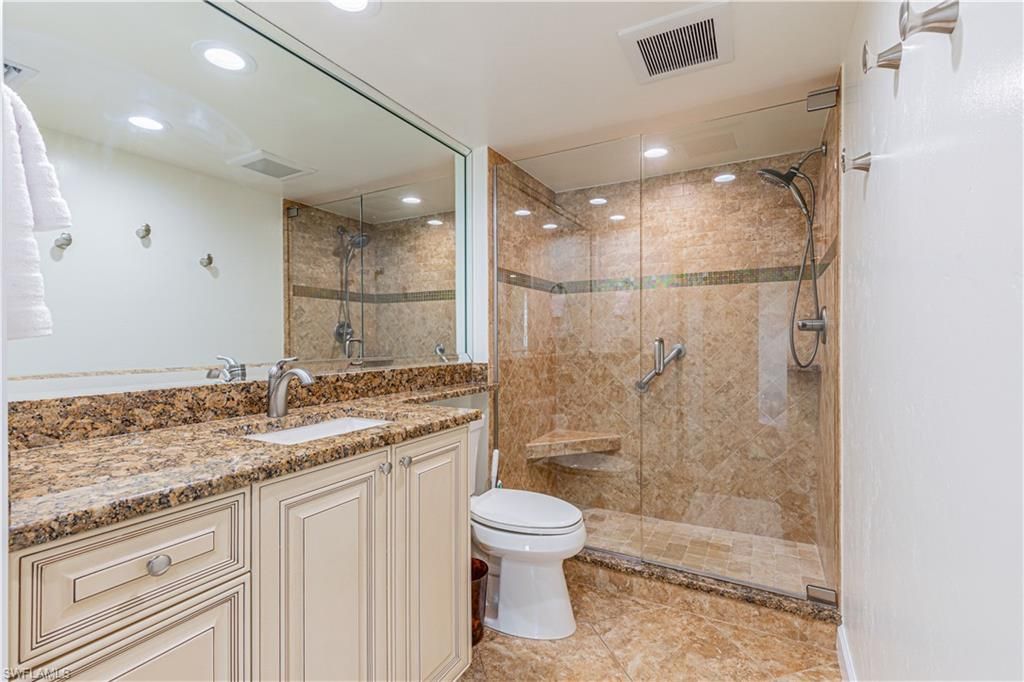 25 Bluebill Ave, Unit 301, Naples, FL 34108 Photo