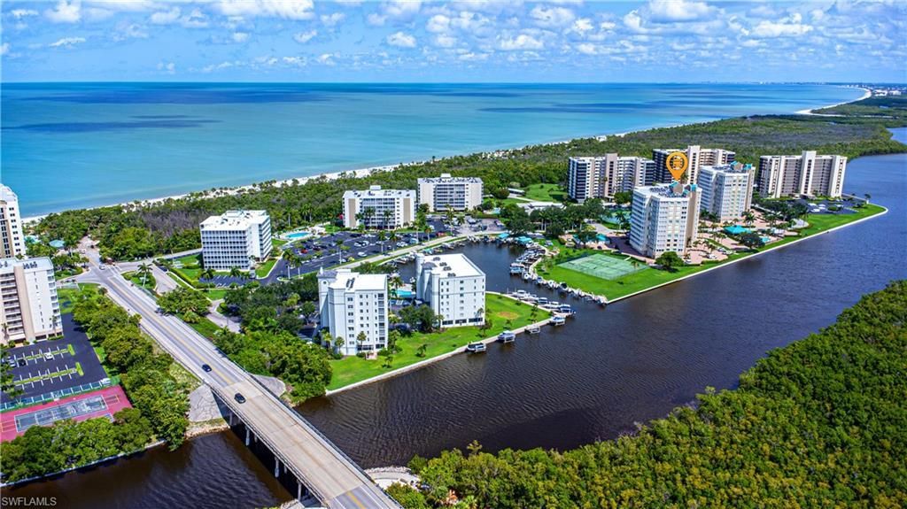 25 Bluebill Ave, Unit 301, Naples, FL 34108 Photo