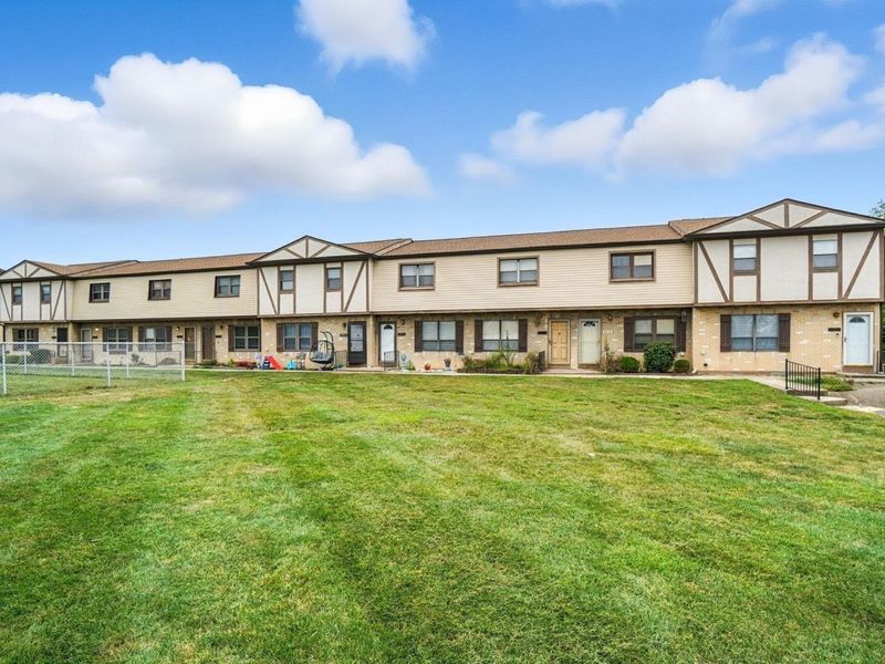 3828 Queen Anne Place, Unit B8, Grove City, OH 43123 Photo 33