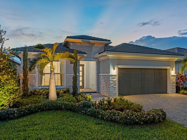 10099 Regency Way, Palm Beach Gardens, FL 33412