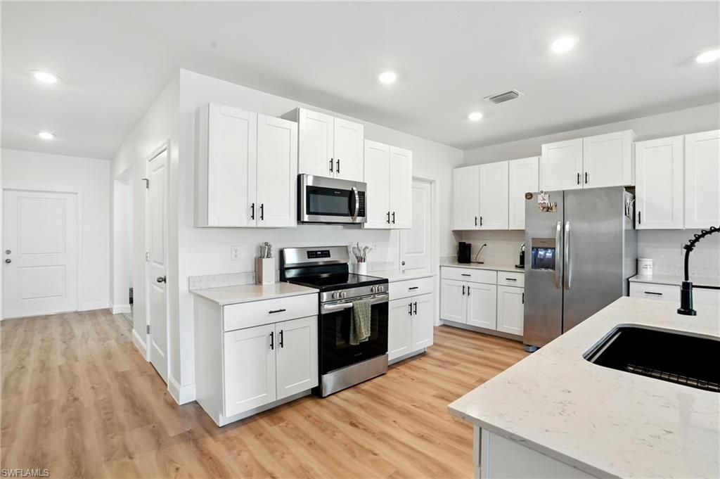 17765 Paradiso Way, North Fort Myers, FL 33917 Photo