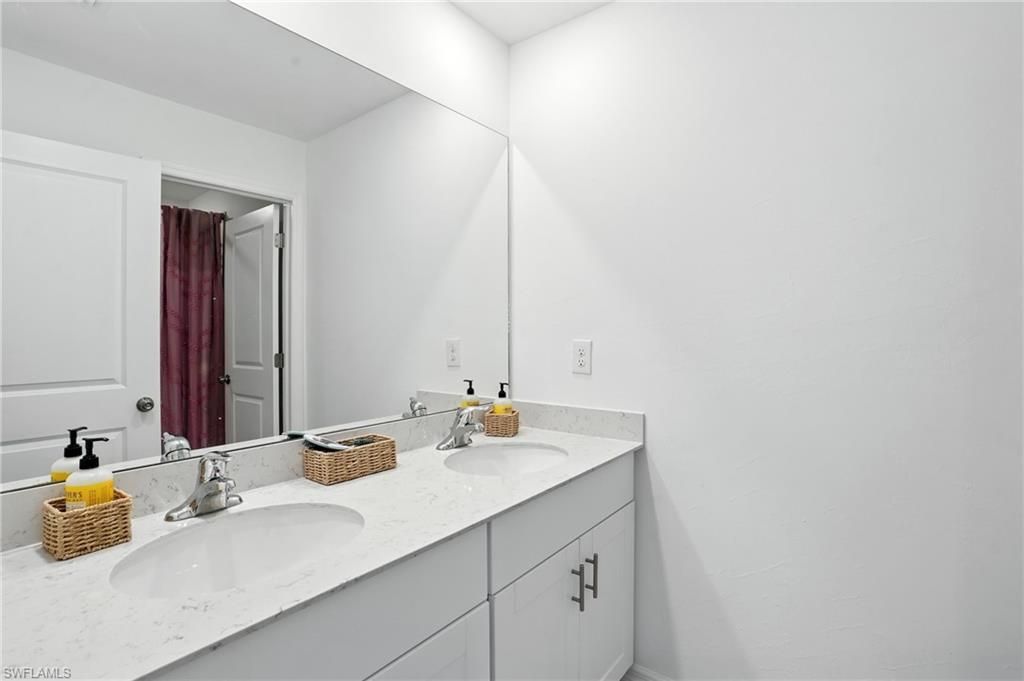 17765 Paradiso Way, North Fort Myers, FL 33917 Photo