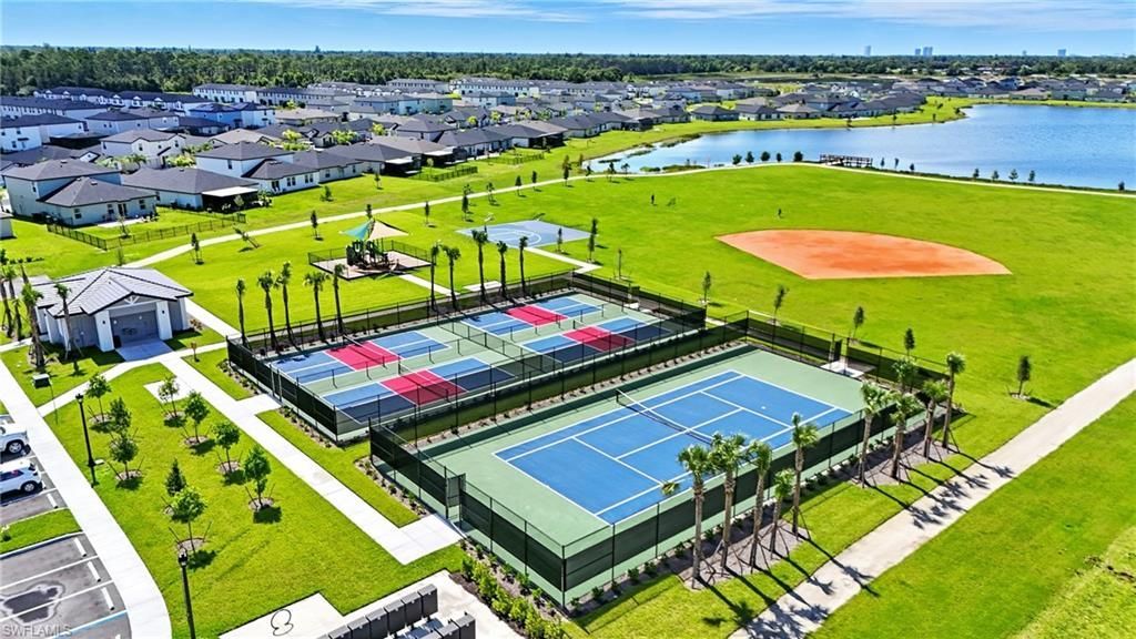 17765 Paradiso Way, North Fort Myers, FL 33917 Photo