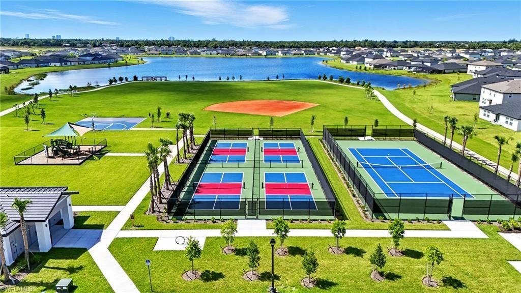 17765 Paradiso Way, North Fort Myers, FL 33917 Photo