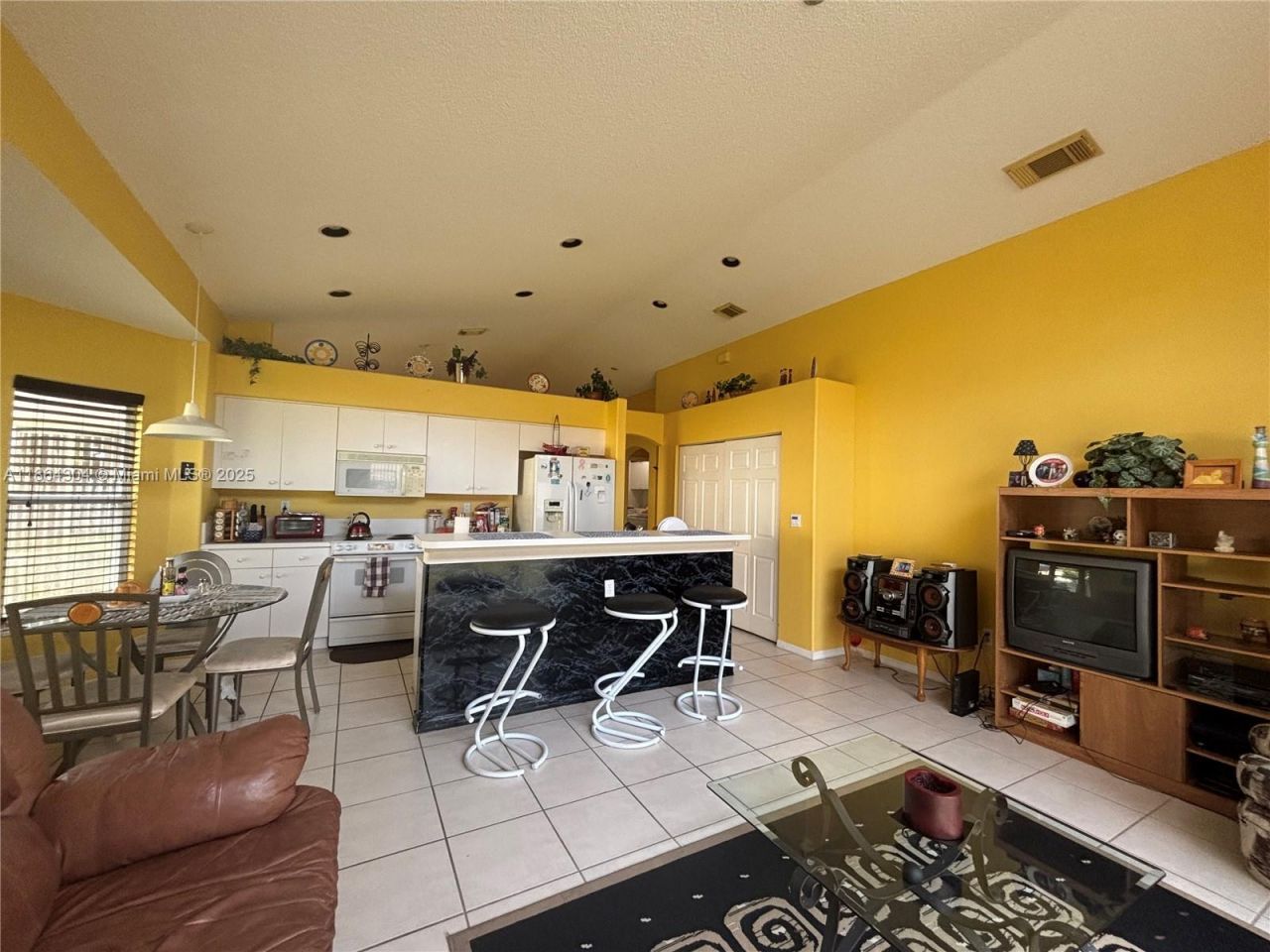 18581 NW 23rd St, Pembroke Pines, FL 33029 Photo