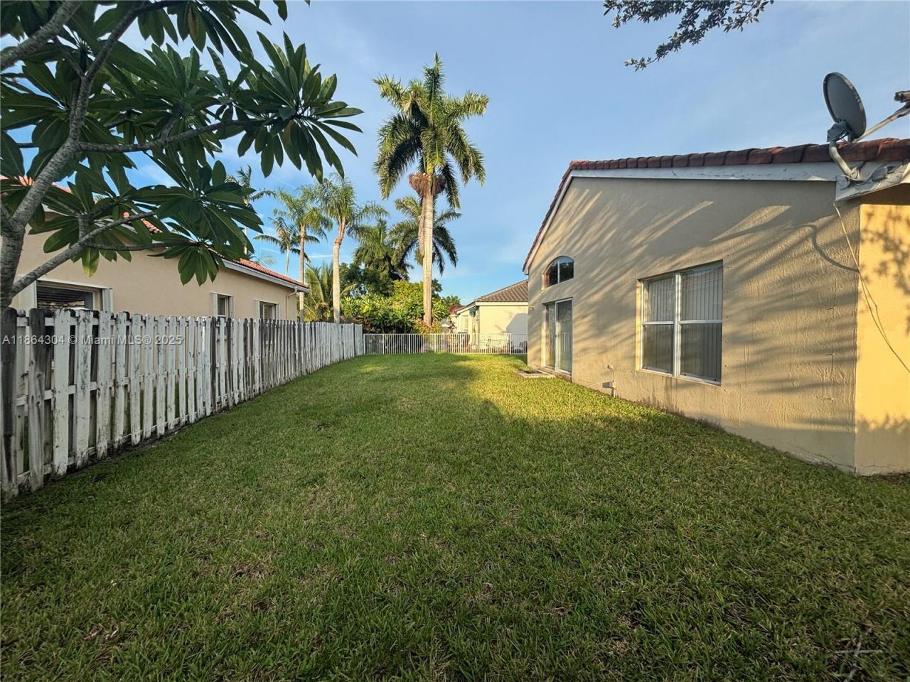 18581 NW 23rd St, Pembroke Pines, FL 33029 Photo