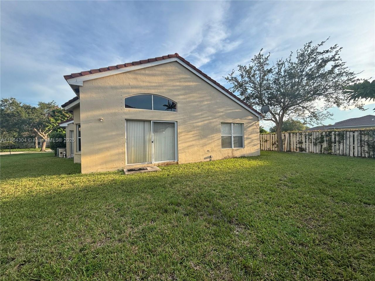 18581 NW 23rd St, Pembroke Pines, FL 33029 Photo