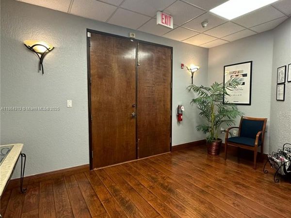 7950 NW 155th St, Unit 203, Miami Lakes, FL 33016