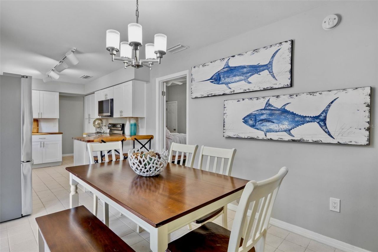 428 Siesta Drive, Sarasota, FL 34242 Photo