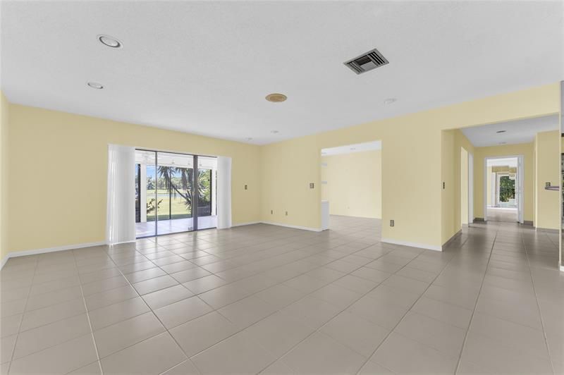 21180 Juego Circle, Unit 18a, Boca Raton, FL 33433 Photo