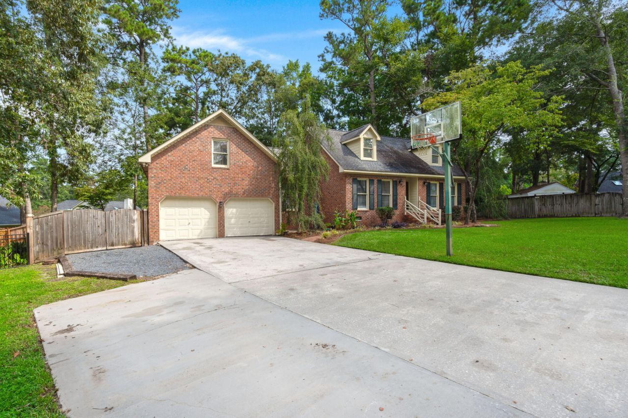 191 Telfair Court Photo 3