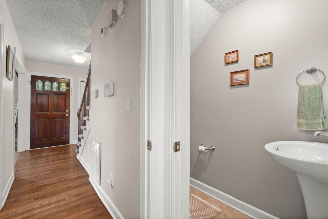 191 Telfair Court Photo 6