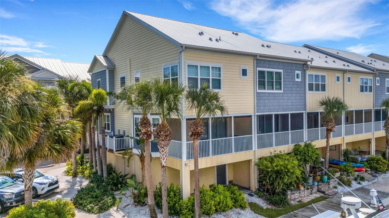 5909 Anchorage Way S, Saint Petersburg, FL 33712 Main Photo