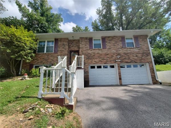 104 Pyramid Drive, Belleville, IL 62223