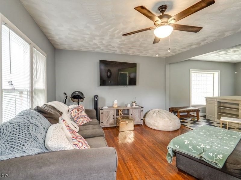 447 Cuyahoga Street, Akron, OH 44310 Photo 6