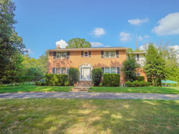 1219 Woodland Dr, New Johnsonville, TN 37134