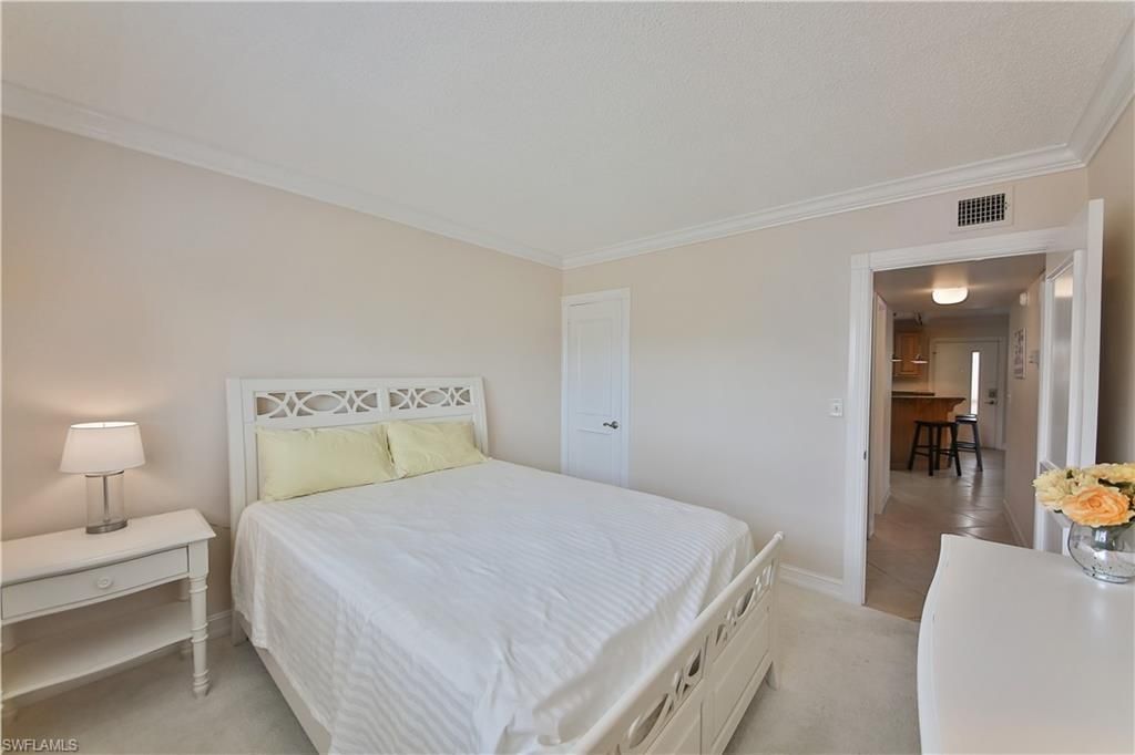 1100 Gulf Shore Blvd N, Unit 207, Naples, FL 34102 Photo